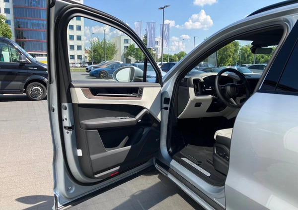 Porsche Cayenne cena 599306 przebieg: 1, rok produkcji 2023 z Kock małe 497